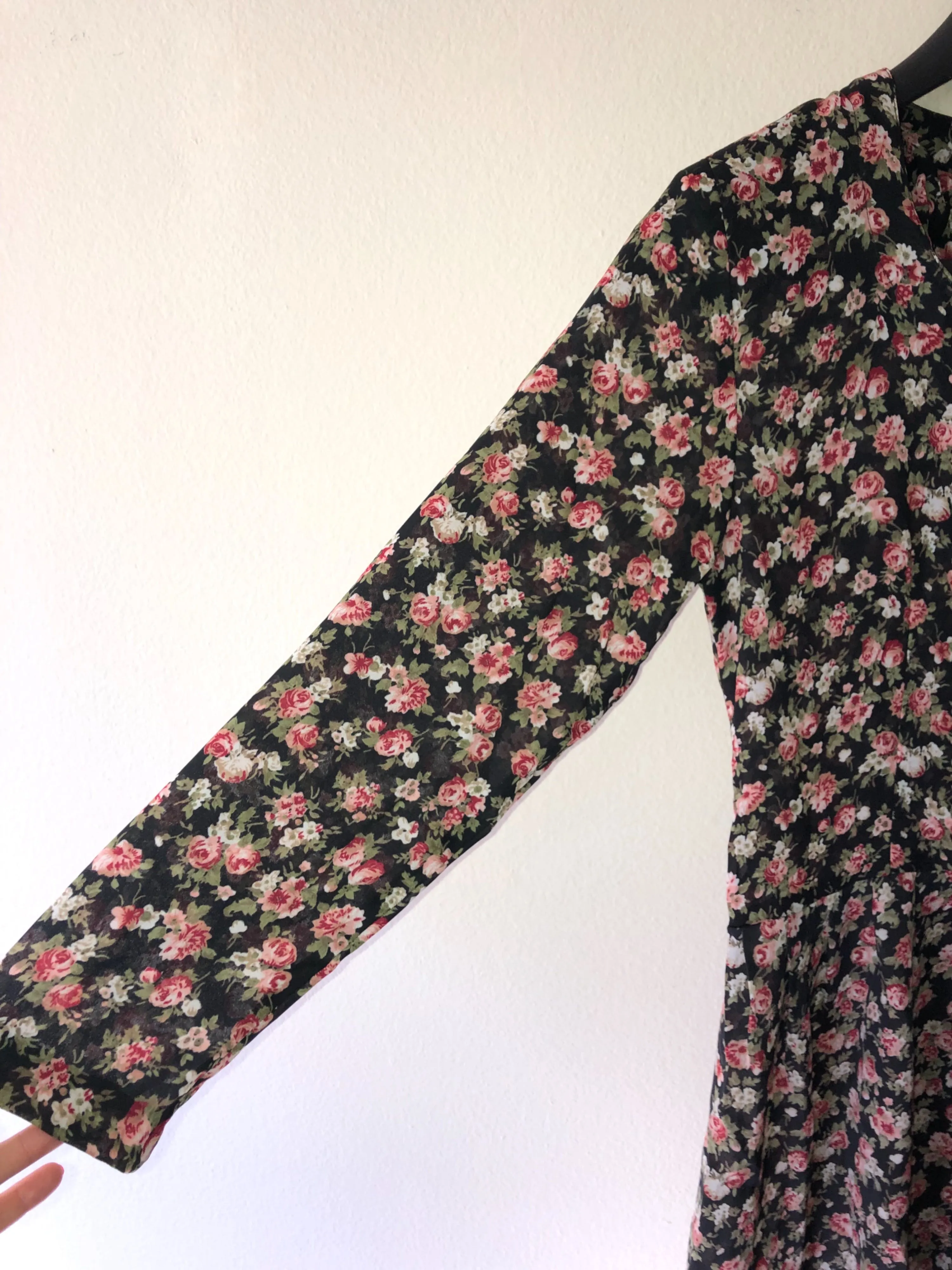 '90’s Grunge Floral Romper by Express